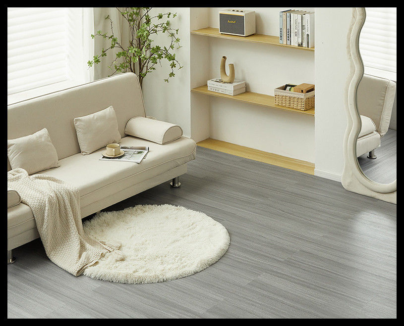 Krijg de perfecte vloeroplossing met Luxe Vinyl Tile Flooring in Matt of Bright Surface Gloss en 7.25inch/183mm Breedte
